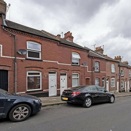 Cambridge House - Modern 2 Bedroom House, Close To Luton Airport & Town Centre Exteriér fotografie