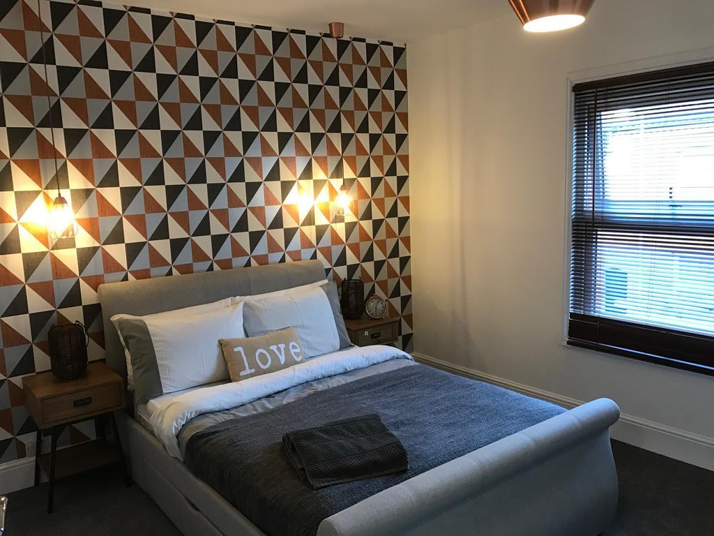 Cambridge House - Modern 2 Bedroom House, Close To Luton Airport & Town Centre Exteriér fotografie