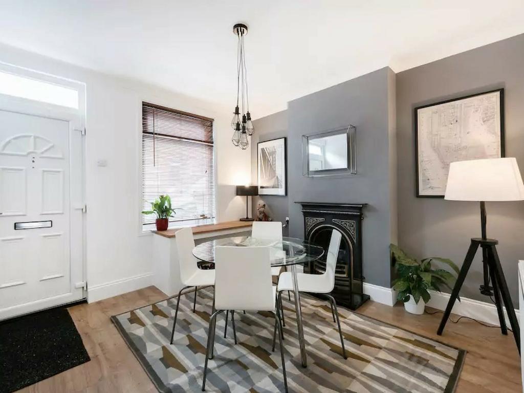 Cambridge House - Modern 2 Bedroom House, Close To Luton Airport & Town Centre Exteriér fotografie