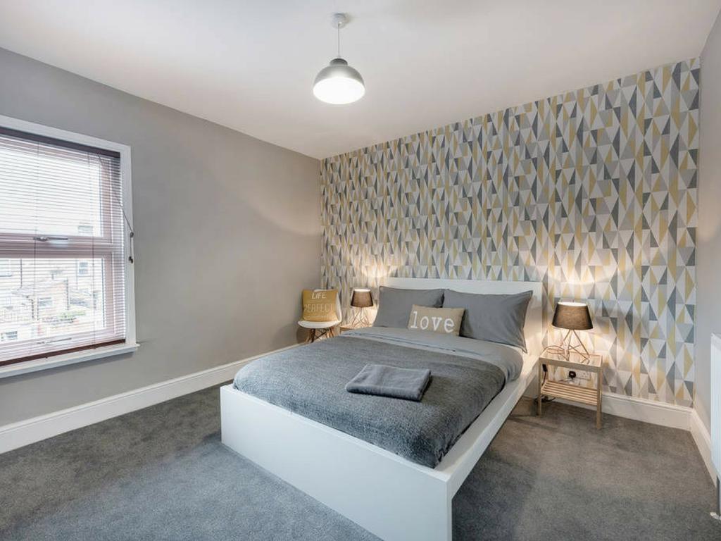 Cambridge House - Modern 2 Bedroom House, Close To Luton Airport & Town Centre Exteriér fotografie