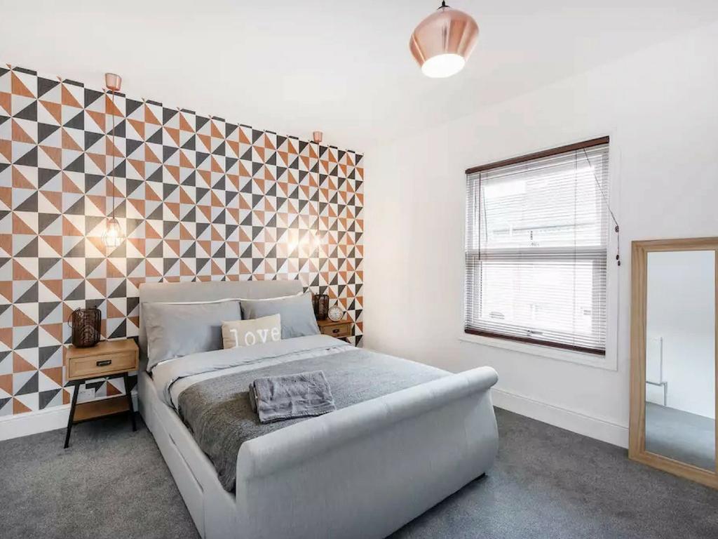 Cambridge House - Modern 2 Bedroom House, Close To Luton Airport & Town Centre Exteriér fotografie